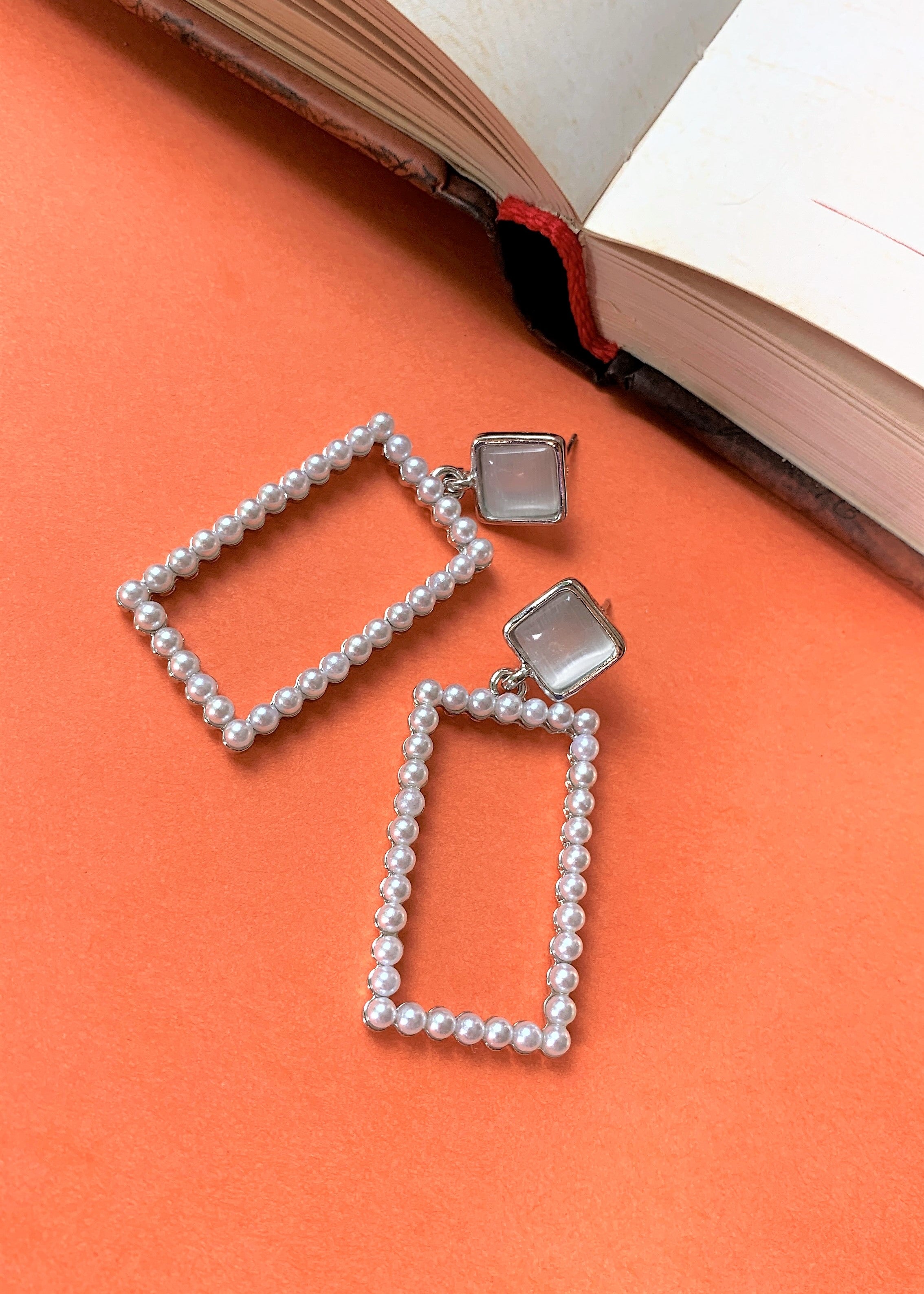 Silver Plated Pearl Rectangular Dangler Earring