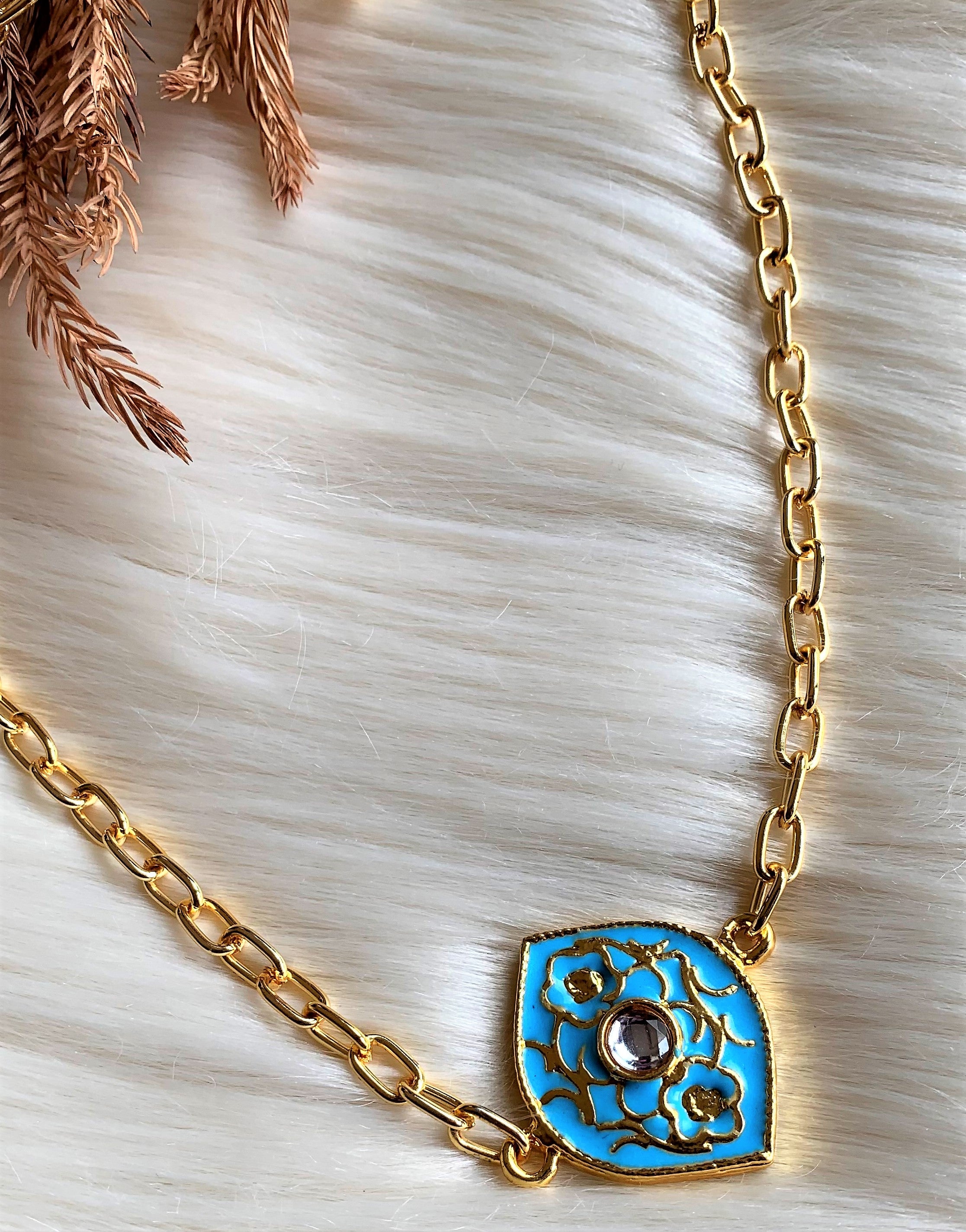 Turquoise Enamel Kundan Element With Chunky Golden Chain Necklace